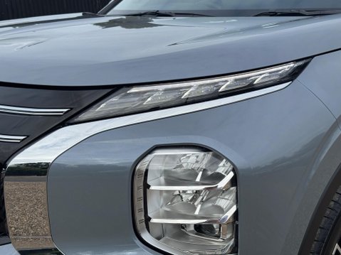Mitsubishi Outlander 2.4 22.7kWh Nativa CVT 4WD Euro 6 (s/s) 5dr 36