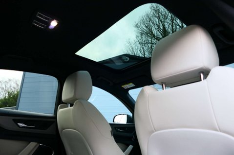 Jaguar XE 2.0 XE R-Dynamic SE D MHEV Auto 4dr 23