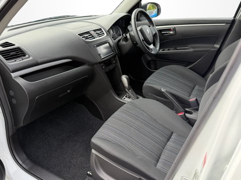Suzuki Swift 1.2 SZ4 [Nav] 5dr Auto 2