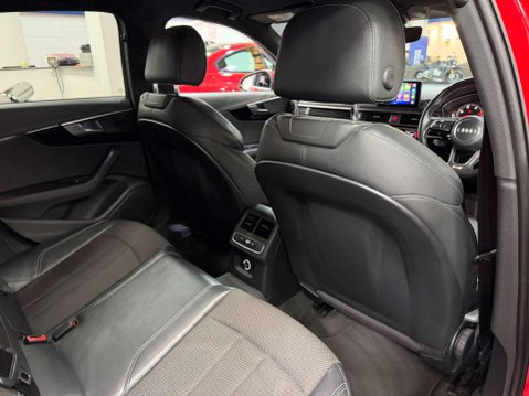 Audi A4 2.0 TDI ultra S line Saloon 4dr Diesel S Tronic Euro 6 (s/s) (190 ps) 44