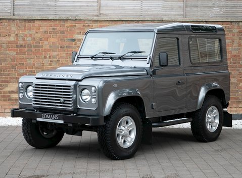 Land Rover Defender 90 TD XS Station Wagon 6