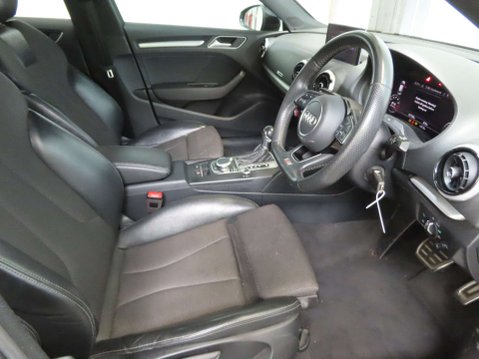 Audi A3 1.0 A3 Sportback 30 TFSI Black Edition Semi-Auto 5dr 7