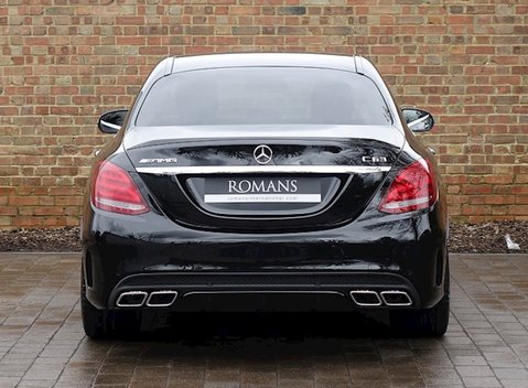 Mercedes-Benz C Class C63 Saloon 5