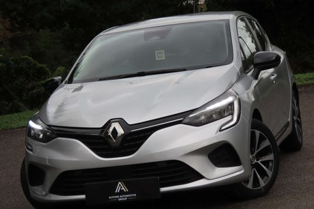 Renault Clio 1.6 E-TECH Evolution Hatchback 5dr Petrol Hybrid Auto Euro 6 (s/s) (145 ps) 1