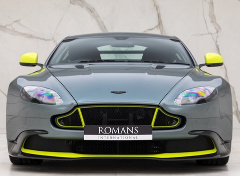 Aston Martin Vantage GT8 3