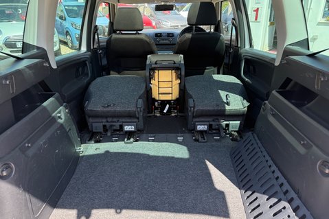 Skoda Roomster SE PLUS.7 SERVICES..IDEAL FOR DOGS, WHEELCHAIR.SUNROOF 7