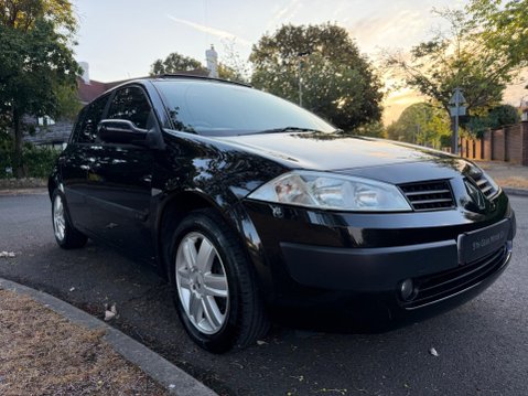 Renault Megane 1.6 VVT Oasis 5dr 33