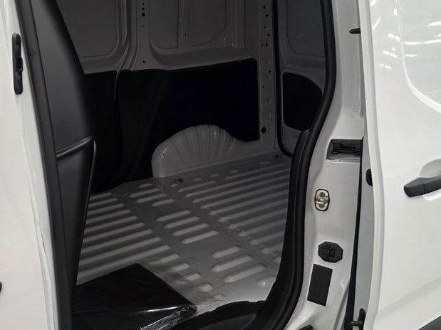 Fiat Doblo Doblo L1 1.5 MultiJet 100 H1 Van Plus 11