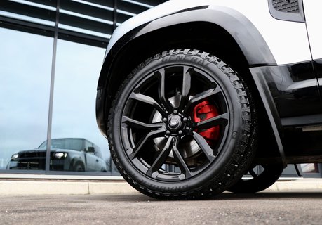 Land Rover Defender 90