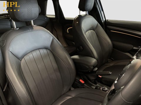 Mini Hatch 1.5 Cooper Exclusive Hatchback 5dr Petrol Steptronic Euro 6 (s/s) (136 ps) 11