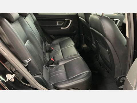 Land Rover Discovery Sport 2.0 Discovery Sport SE Tech TD4 Auto 4WD 5dr 8