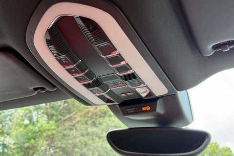 Porsche Macan D S PDK - £14K EXTRAS -AIR SUSPENSION -PDLS+ -BOSE -SIDE SKIRTS -ACC-CAMERA 52
