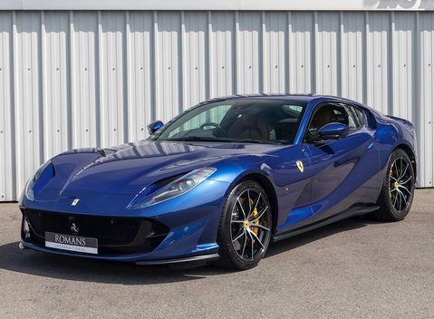 Ferrari 812 Superfast 6