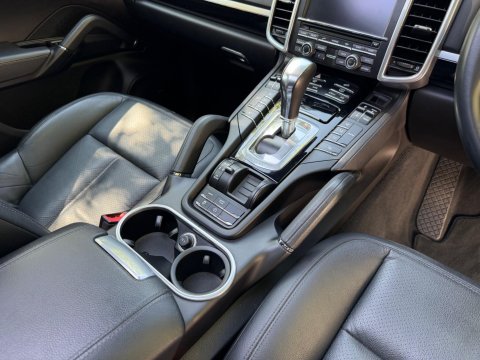 Porsche Cayenne D V6 TIPTRONIC S 38