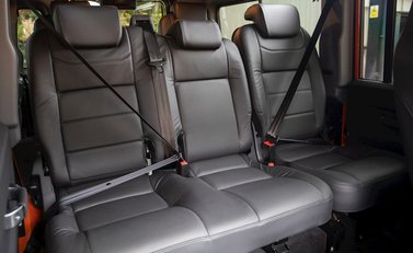 Land Rover Defender 110 Adventure Edition 13