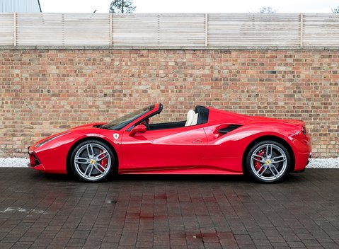 Ferrari 488 Spider 2