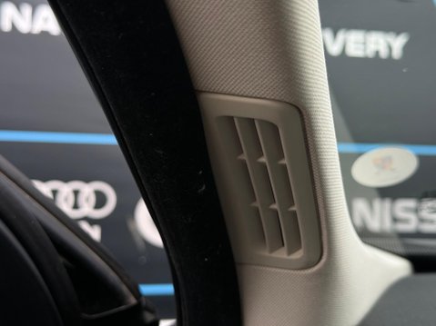 Land Rover Range Rover Evoque 2.2 SD4 Pure Auto 4WD Euro 5 (s/s) 5dr 75