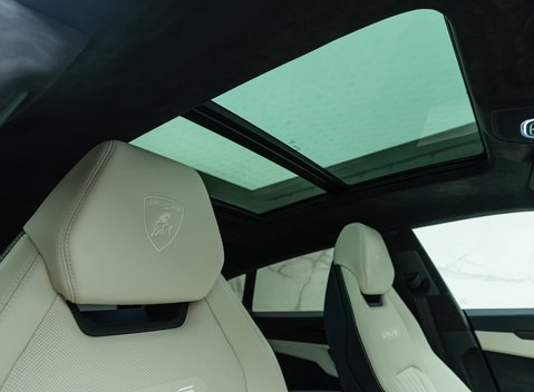 Lamborghini Urus S 16