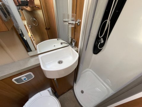 Auto-Trail Tracker EKS *** SOLD *** 24