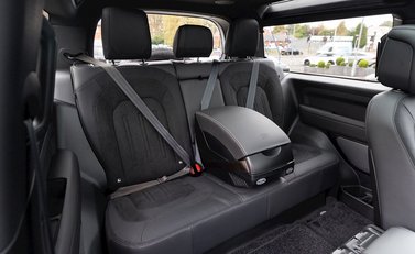 Land Rover Defender 90 V8 15