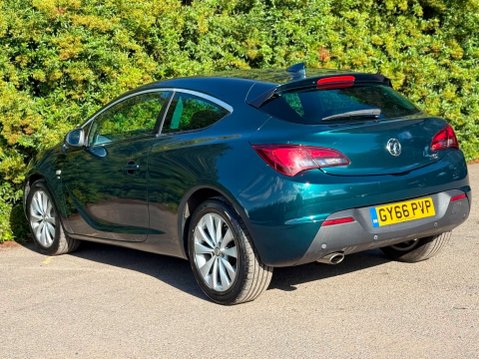 Vauxhall Astra GTC 1.4i Turbo SRi Euro 6 (s/s) 3dr 5