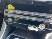 Jaguar XE 2.0i R-Sport Saloon 4dr Petrol Auto Euro 6 (s/s) (200 ps) 58