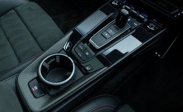 Porsche 911 Carrera GTS (992) 23