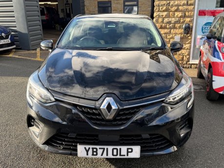 Renault Clio ICONIC TCE 4