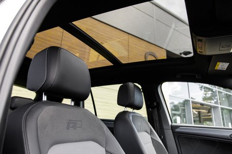 Volkswagen Tiguan R-LINE TECH TDI DSG 36