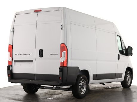 Peugeot Boxer 335 L2H2 BHDi 140 MT6 Professional 5