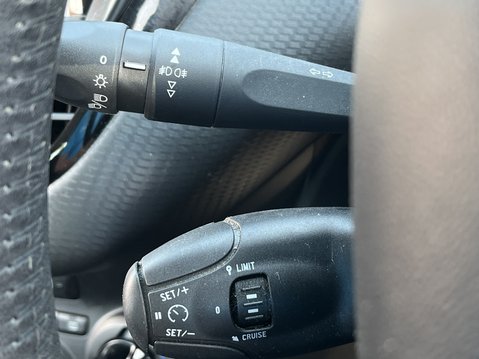 Peugeot 2008 1.2 PureTech Active 5dr 23