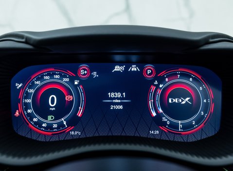 Aston Martin DBX 707 22