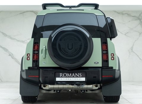 Land Rover Defender 110 75th Anniversary P400e 5