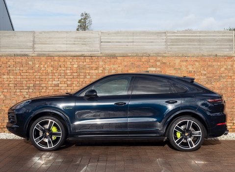 Porsche Cayenne E-Hybrid Coupé 2
