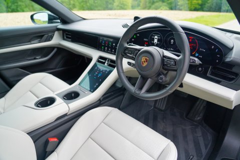 Porsche Taycan 4S CROSS TURISMO 9