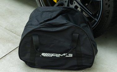 Mercedes-Benz AMG GT R 32