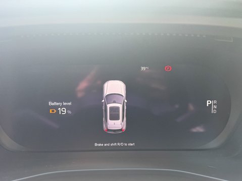 Volvo XC40 (Sold) Recharge Twin 78kWh Pro SUV 5dr Electric Auto AWD (408 ps) 17