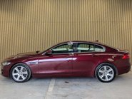 Jaguar XE 2.0 XE Portfolio i Auto 4dr 28