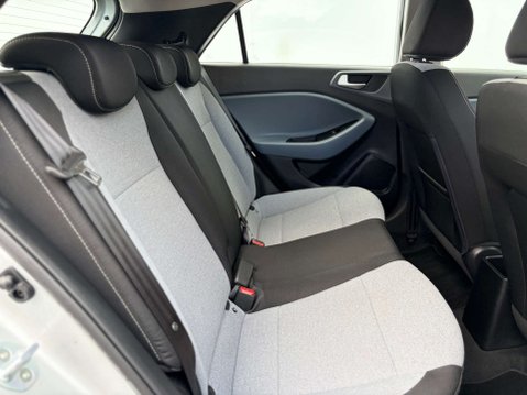 Hyundai i20 1.4 i20 SE MPI 5dr 21