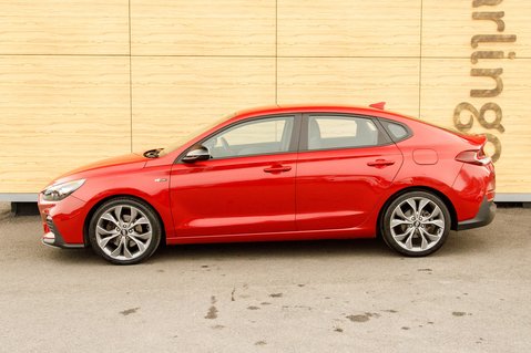 Hyundai i30 T-GDI FASTBACK N LINE PLUS NAV 14