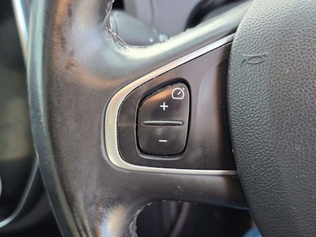 Renault Captur 1.2 TCe ENERGY Dynamique S Nav SUV 5dr Petrol EDC Euro 6 (s/s) (120 ps) 24