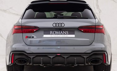 Audi RS6 Avant Carbon Black 22