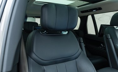 Land Rover Range Rover P530 FIRST EDITION 12