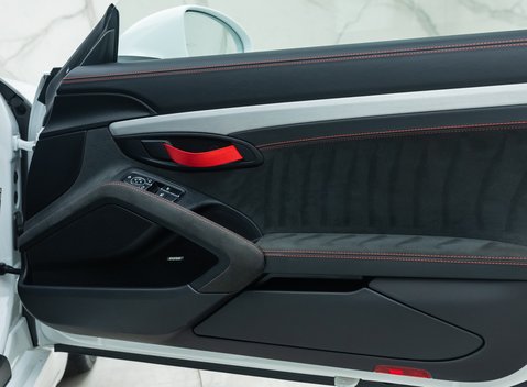 Porsche Cayman GT4 (718) 22