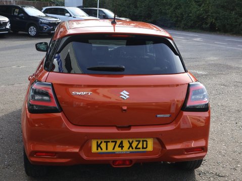 Suzuki Swift 1.2 MHEV Motion Euro 6 (s/s) 5dr 8