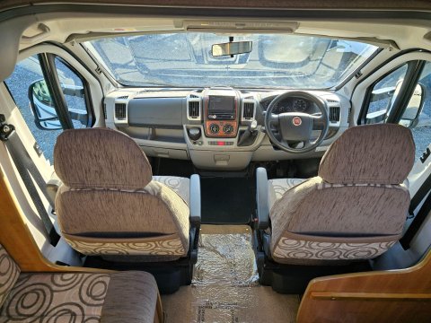 Auto-Trail Savannah Motor Home 18