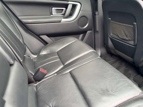 Land Rover Discovery Sport 2.0 Discovery Sport Black HSE TD4 Auto 4WD 5dr 29
