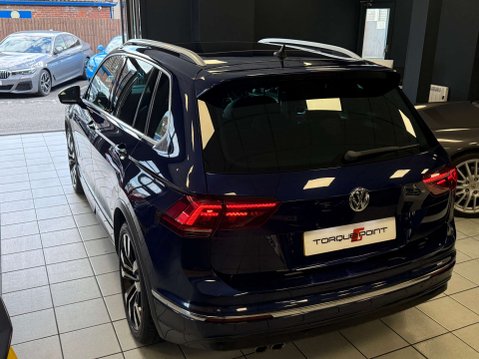 Volkswagen Tiguan 2.0 Tiguan R-Line TDI BlueMotion Technology 4Motion Semi-Auto 4WD 5dr 22