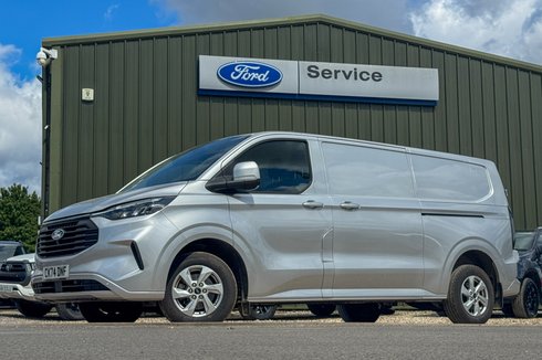 Ford Transit Custom LWB L2H1 Low Roof Limited 300 Air Con Alloys Cam Sensors EURO 6