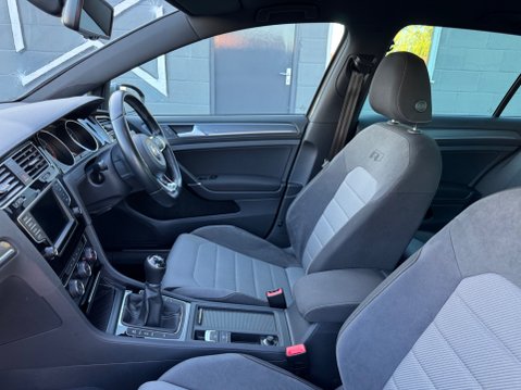 Volkswagen Golf R-LINE TSI ACT BLUEMOTION TECHNOLOGY 29